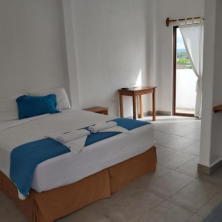 Galapagos Native Hostel Puerto Ayora  Εξωτερικό φωτογραφία