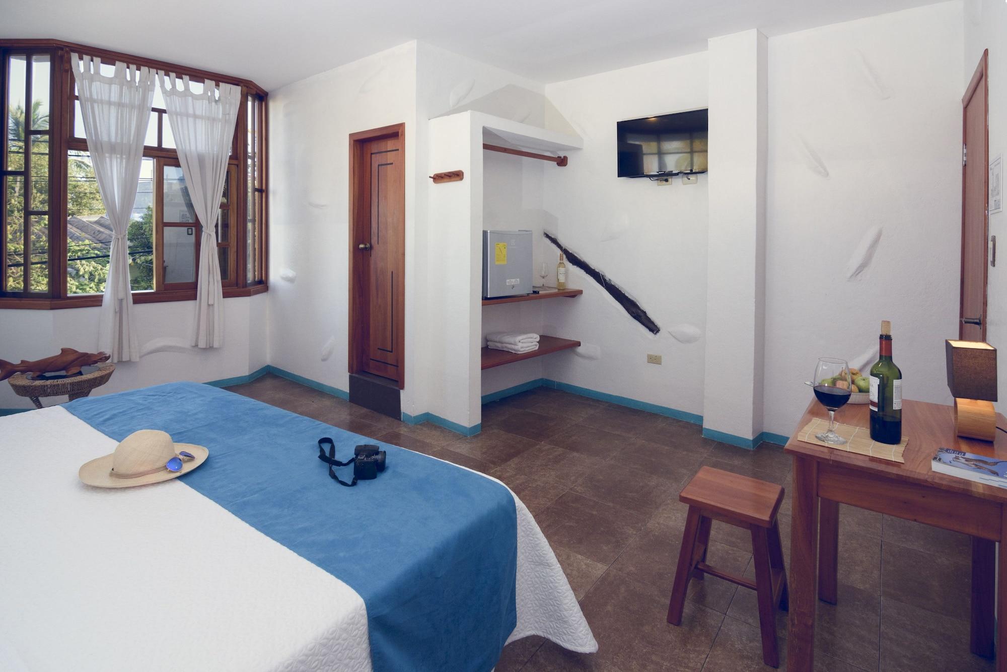 Galapagos Native Hostel Puerto Ayora  Εξωτερικό φωτογραφία