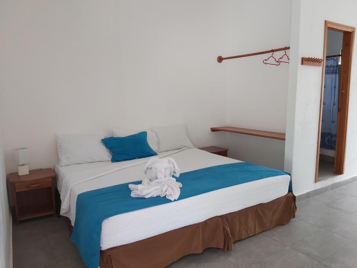 Galapagos Native Hostel Puerto Ayora  Εξωτερικό φωτογραφία